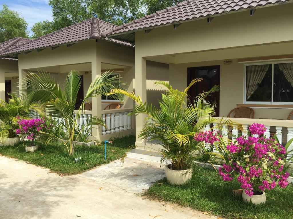 The Moonflower Bungalow Hotel Sihanoukville Kültér fotó
