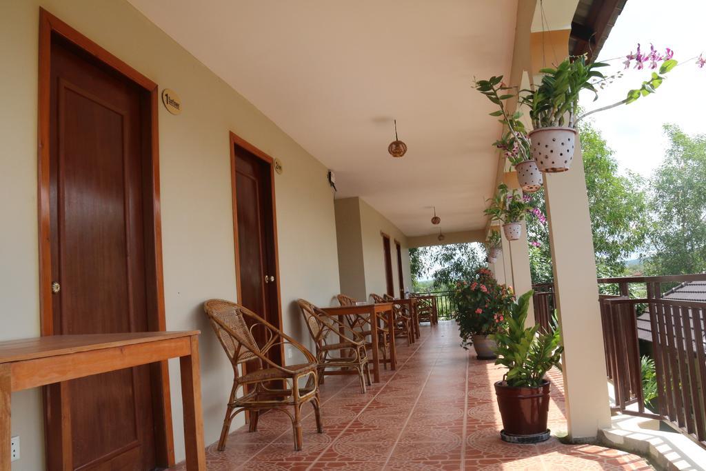 The Moonflower Bungalow Hotel Sihanoukville Kültér fotó