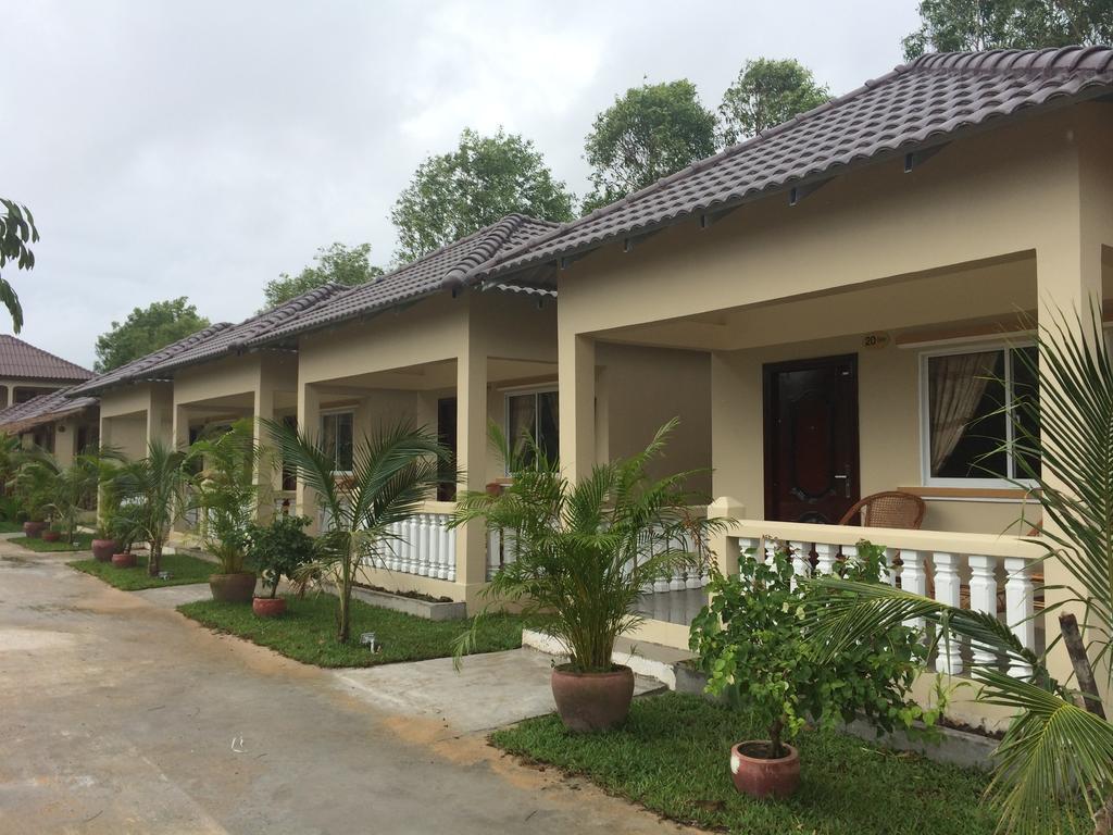 The Moonflower Bungalow Hotel Sihanoukville Kültér fotó