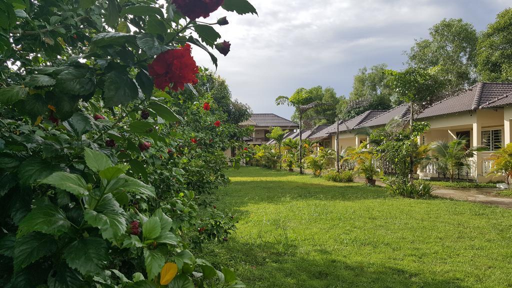 The Moonflower Bungalow Hotel Sihanoukville Kültér fotó